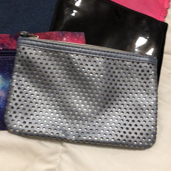 Ipsy Bundle of Make-Up Bags - Picture 3 of 15